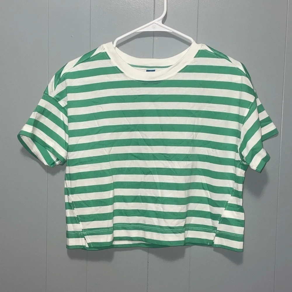 Old Navy Loose Cropped Green and White Striped Tee Shirt XL 14/16